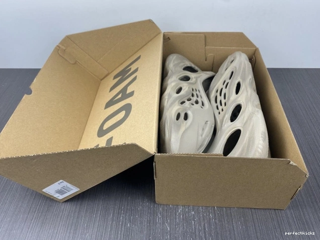 Stone Foam Yeezy RNNR Adidas GX4472 Sage 0802